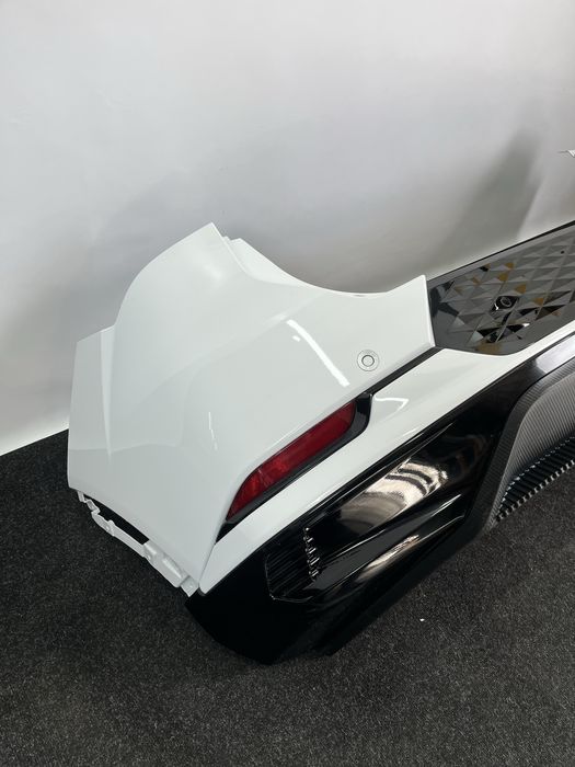 Задній бампер в зборі на Chevrolet Equinox EV RS RS2 LT