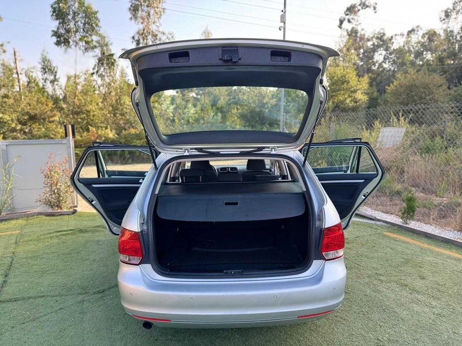 VOLKSWAGEN GOLF VARIANT 1.6 TDI 105CV