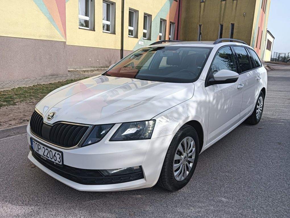 Skoda Octavia 3 lift Benzyna 6 biegów Servis Zobacz Ideał