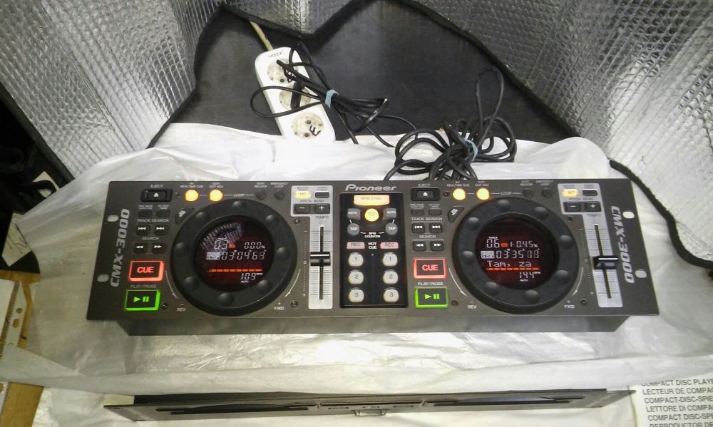 DJ-CD проигрыватель ( DJ-микшер) Pioneer CMX-3000