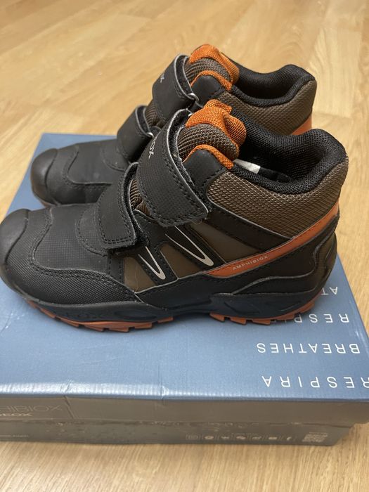 Демисезонные ботинки Geox р.32