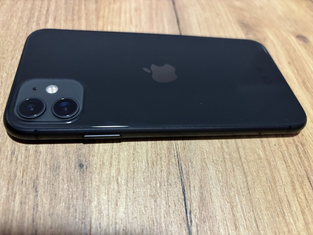 iPhone 11 64 GB, czarny