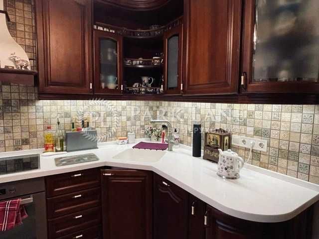 Оболонь ,Івасюка 20,Мінська ,Оболонська набережна .