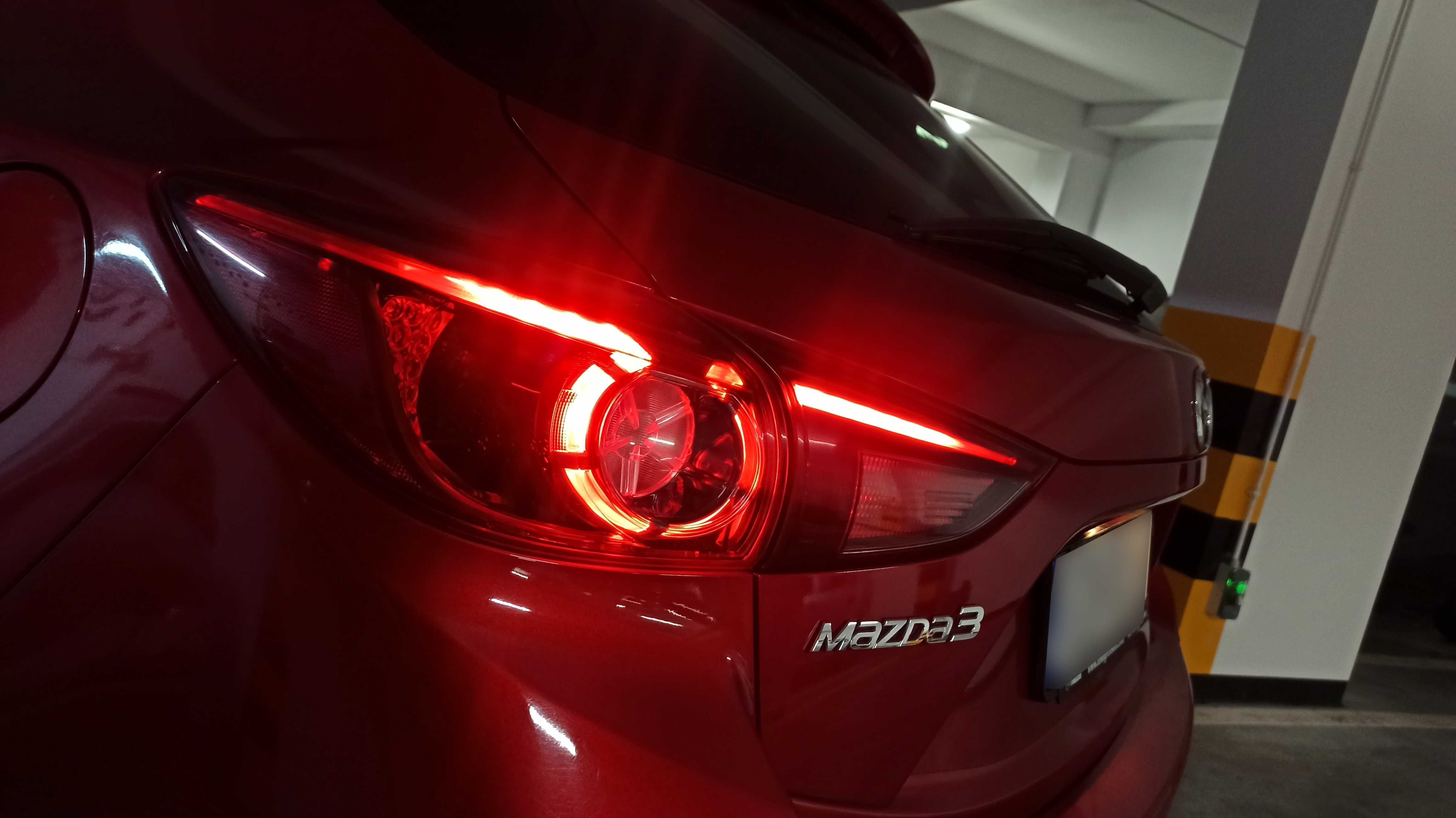 // ZAMIANA- SPRZEDAŻ // Mazda 3 // 2014r //Zarej.w PL //