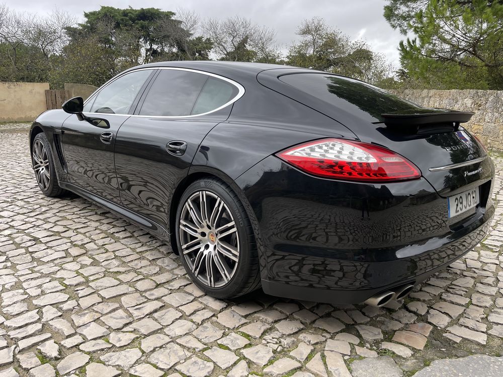 Porsche panamera 4.8 V8  400 cv