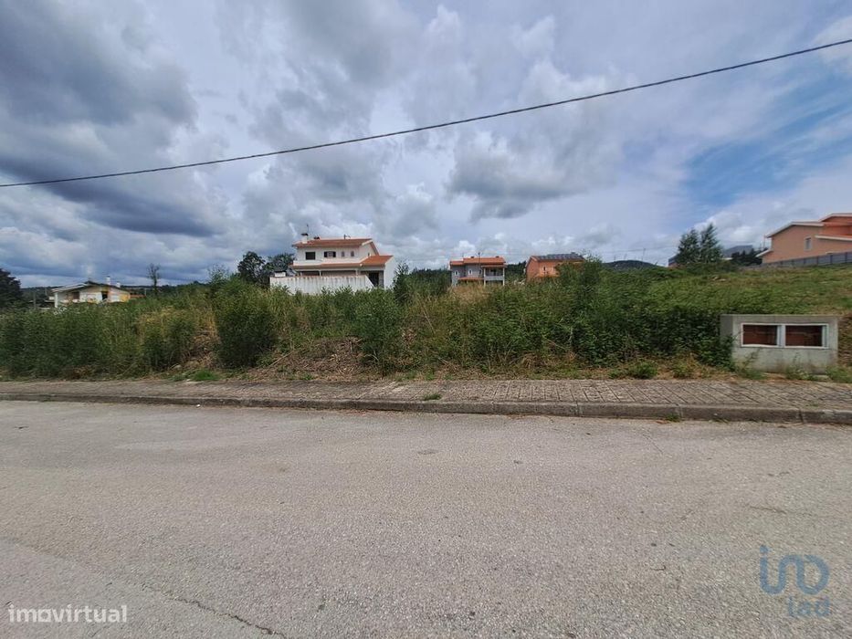 Terreno em Serpins de 250,00 m2