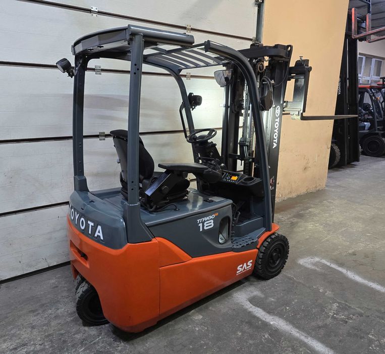 Навантажувач вилковий, електричний Toyota 1.8 тонн Li-ion