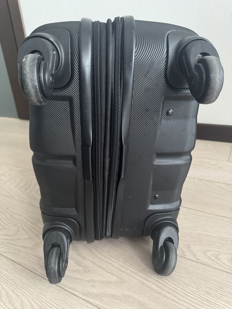 валіза Samsonite S M середня ручна поклажа чемодан полікарбонат