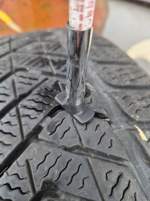 Komplet opon zimowych Pirelli 215/55 R18