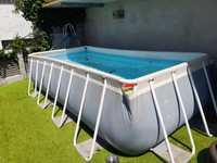 Piscina grande excelente