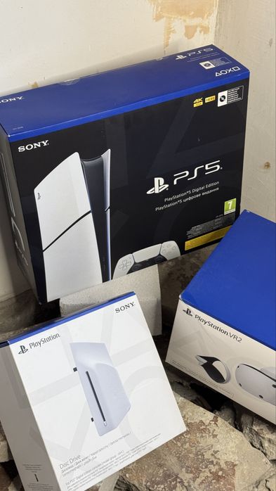 Playstation 5 VR2 в різних комплектаціях