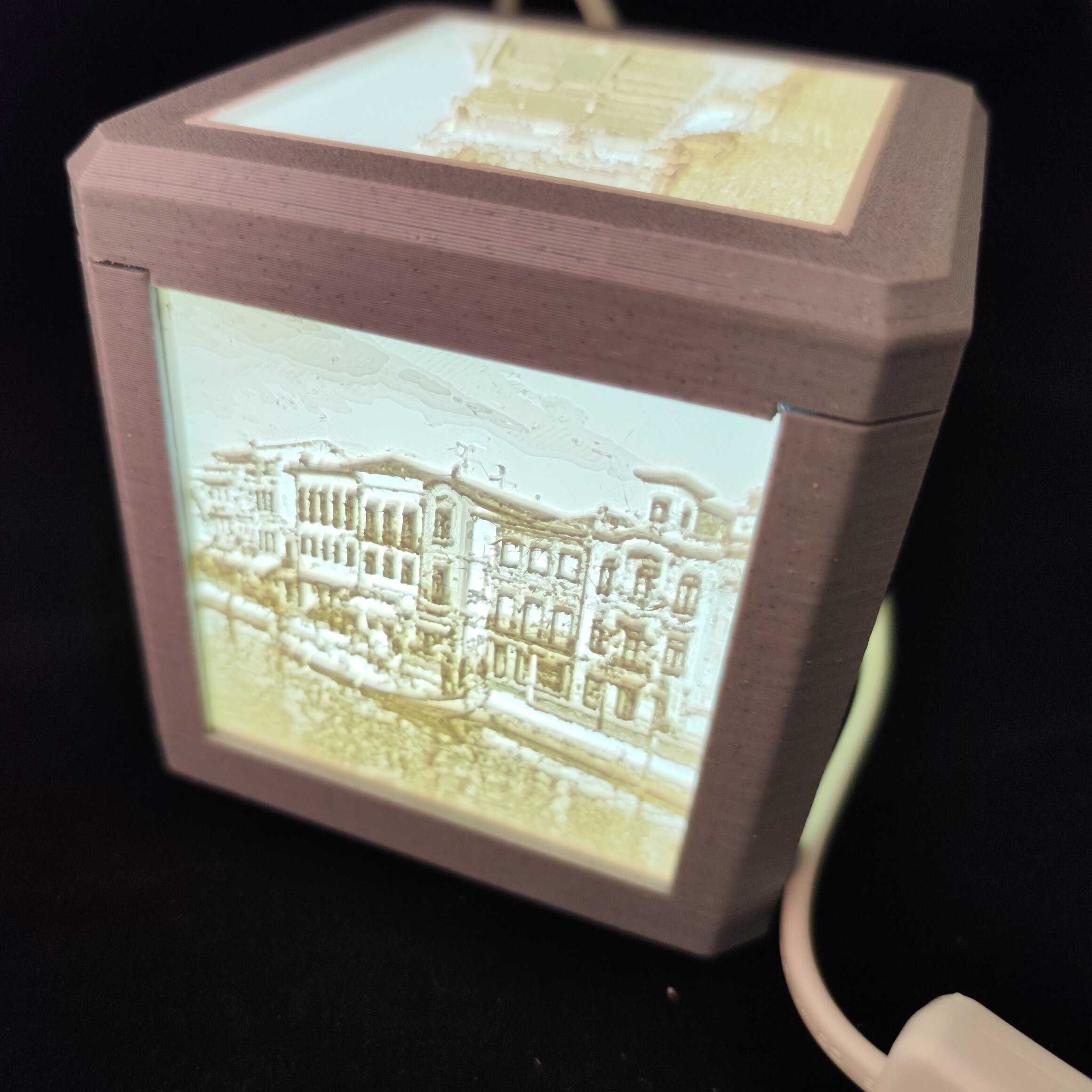 Lâmpada em forma de cubo de litofania - personalizável