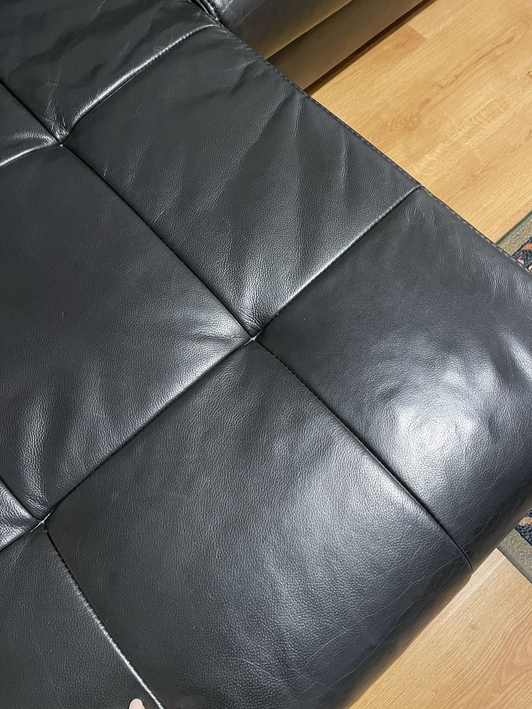 Sofa preto em pele