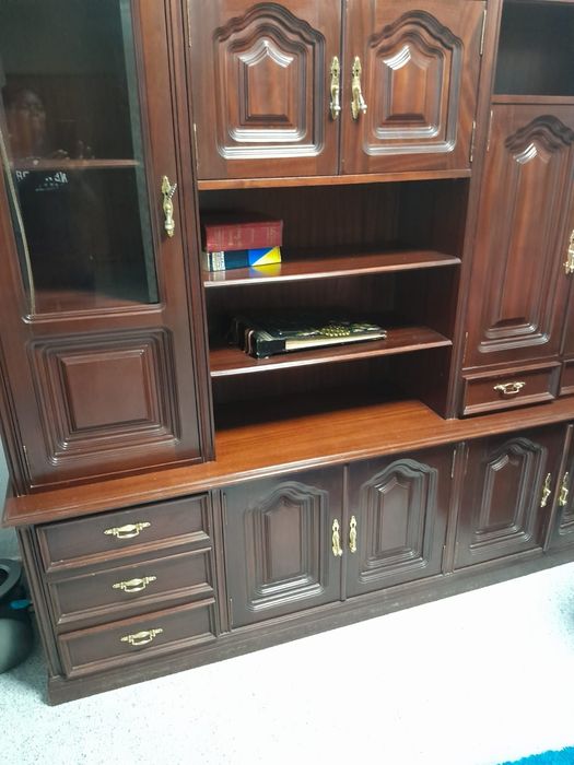 Movel de sala em mogno.