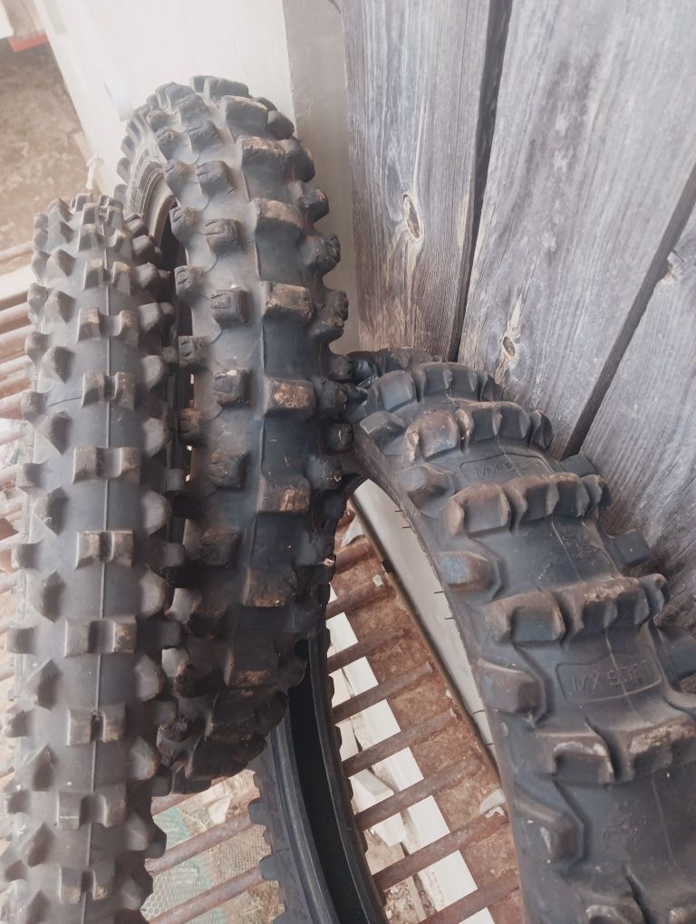 Продам резину на мот r19,r21 Pirelli,Dunlop