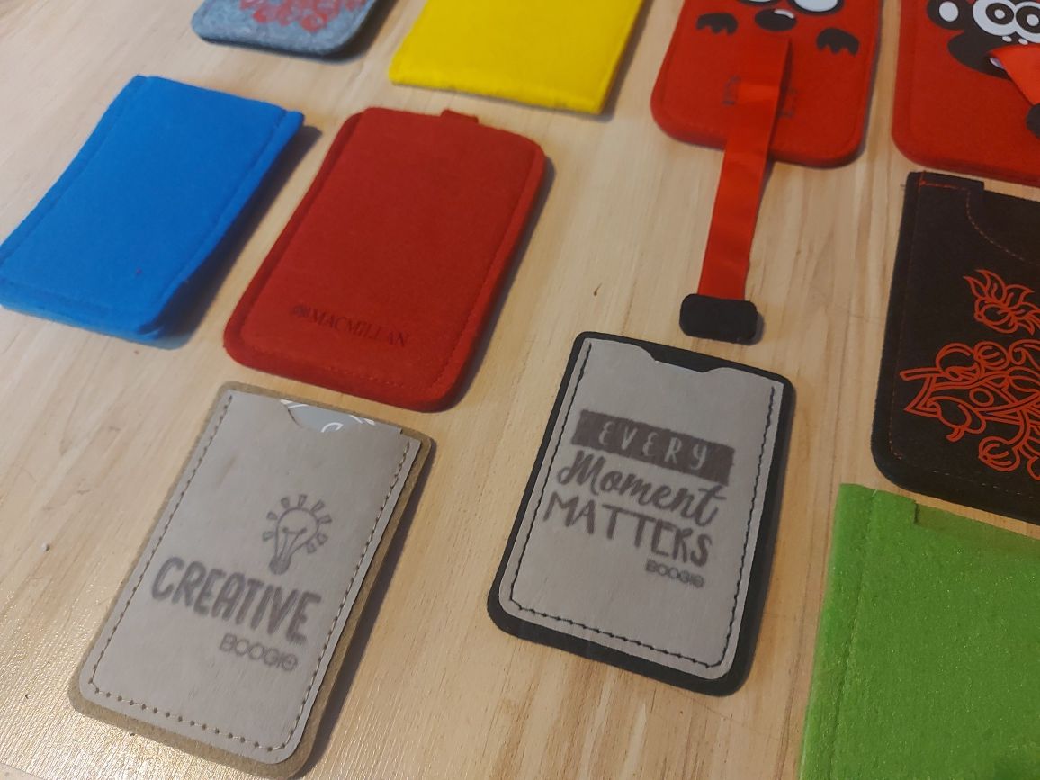 Filcowe etui do telefonu