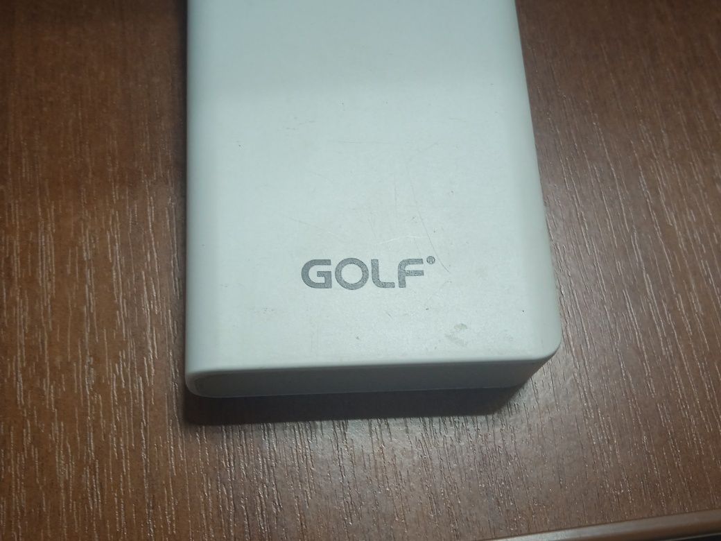 Повербанк Golf LCD06