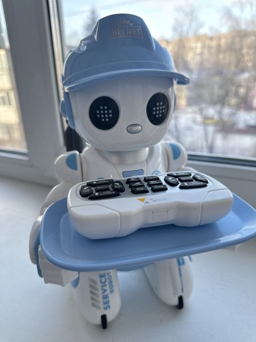 Робот на пульті керування Stem