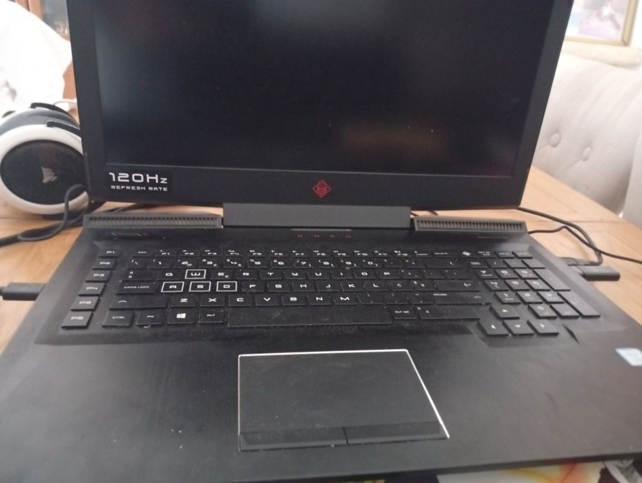 Portátil gamer oman