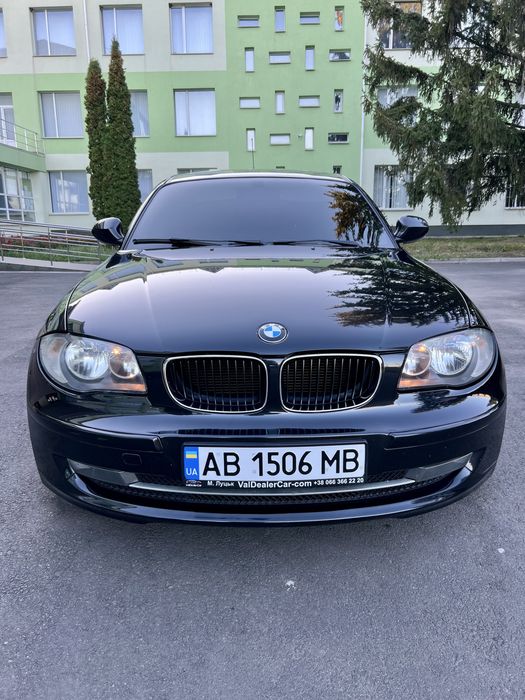 У продажy BMW 2.0 Бензин.Автомат