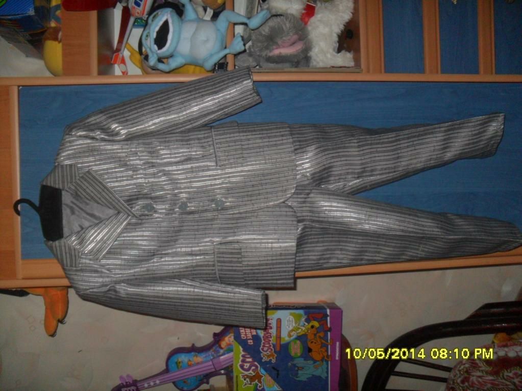 Нарядный костюм для мальчика р.104-110