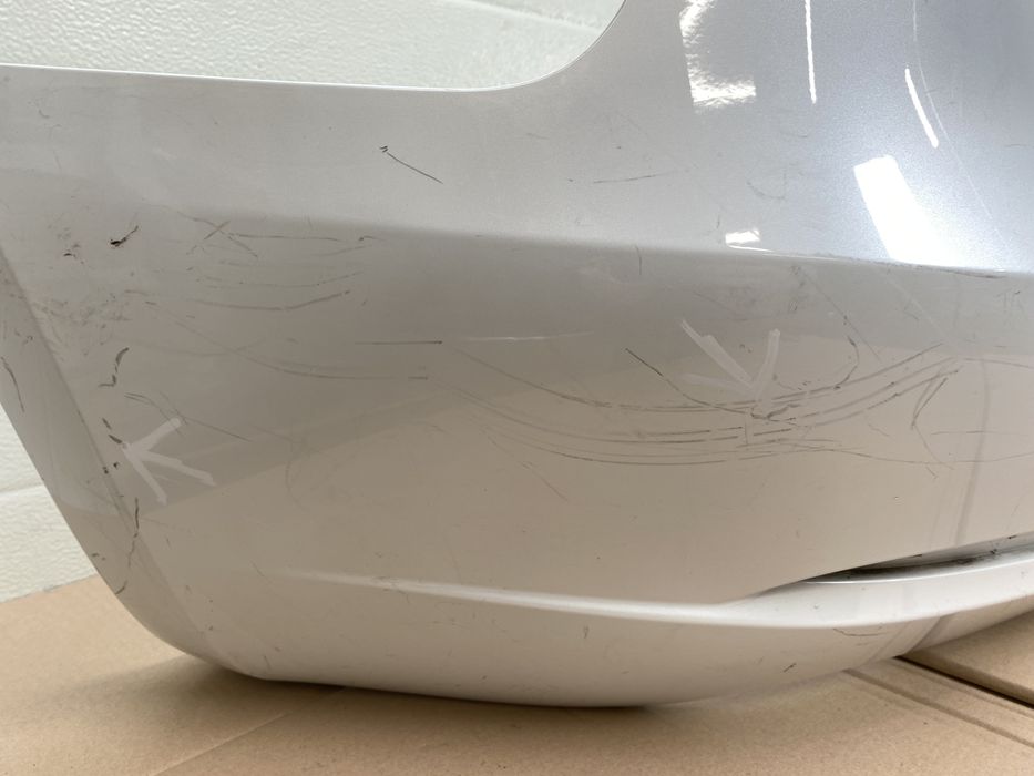 TESLA Model 3 III Zderzak Tył Tylny PDC 2017-