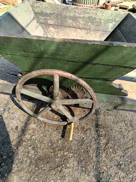 Дробилка для винограду