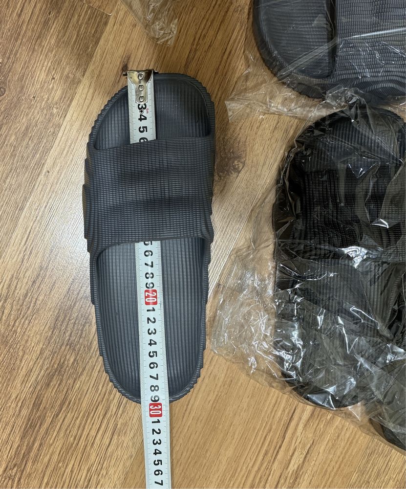 Супер легкі і зручні шльопанці Slide ADILETTE 40-45 р. опис читаємо!!!