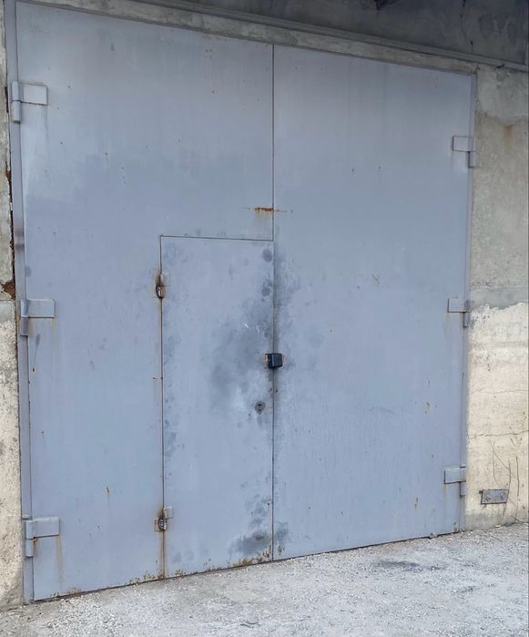 Сдаю Гаражи кооператив {САТУРН}, возле Каретного Двора!