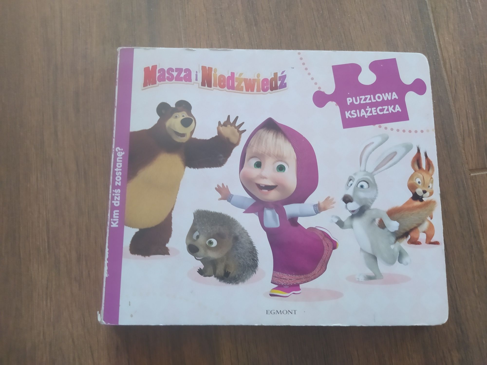 Książka z puzzlami Masza i Niedźwiedź