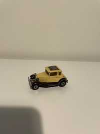 Model Matchbox Superfast Model a ford beżowy