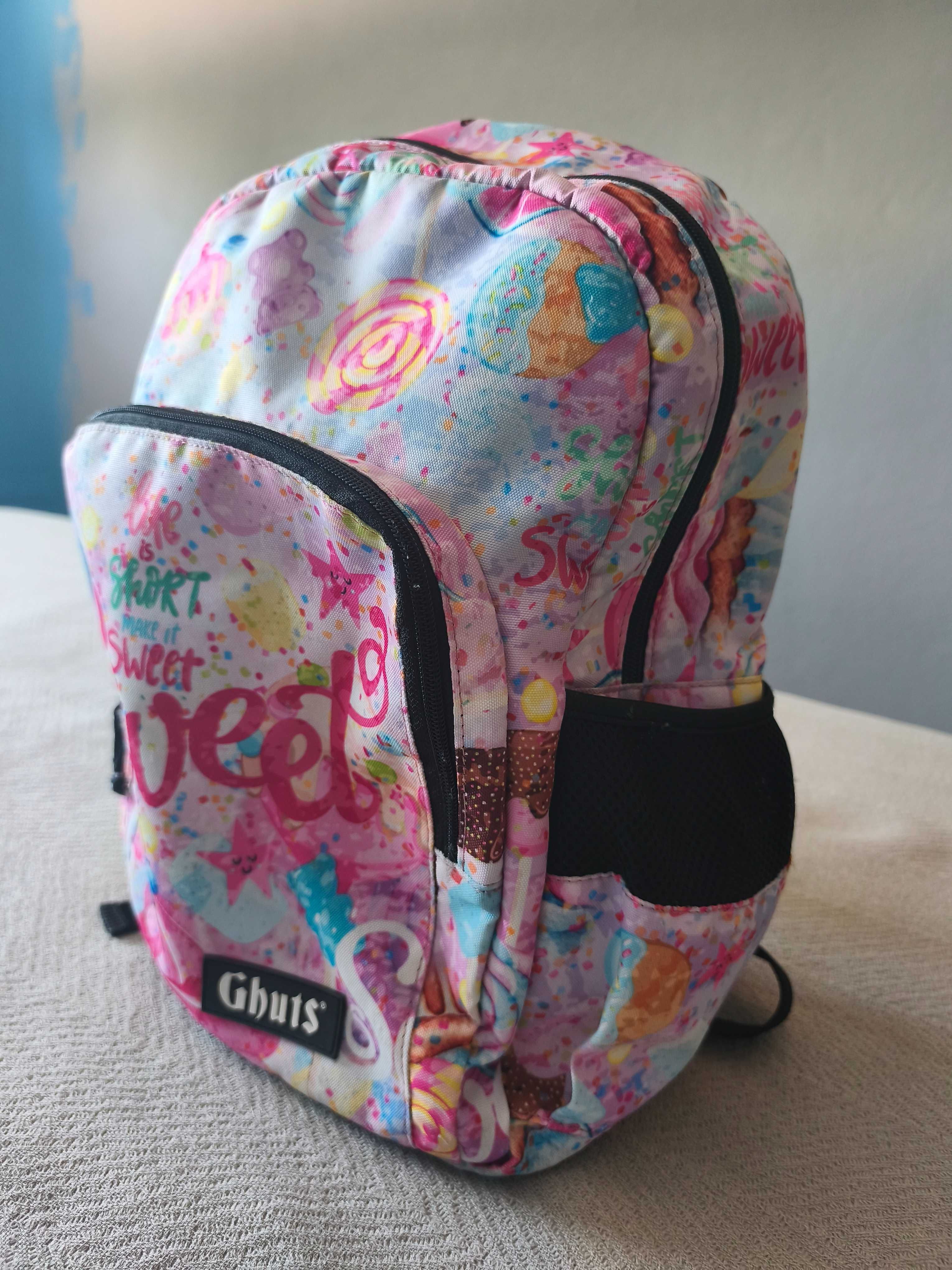 Conjunto mochila, lancheira e saco de desporto