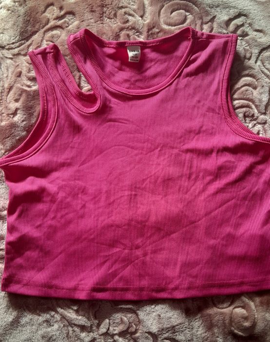 Vestuário novo usado apenas uma vez