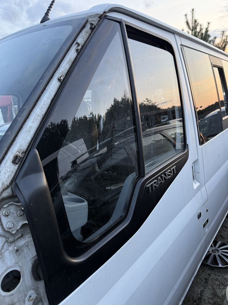 Авторозборка Форд Транзит 2.0 2.2 2.4 tdci Запчастини Шрот
