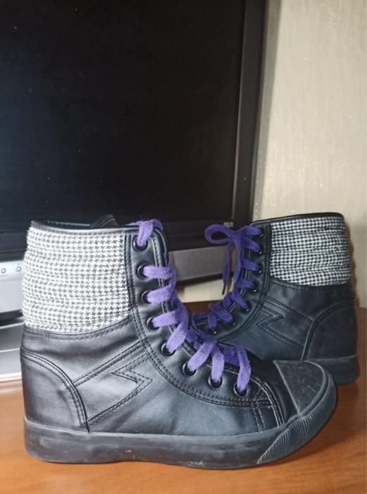 Кеды черно- фиолетовые