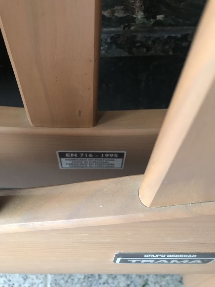 Cama de grades para criança