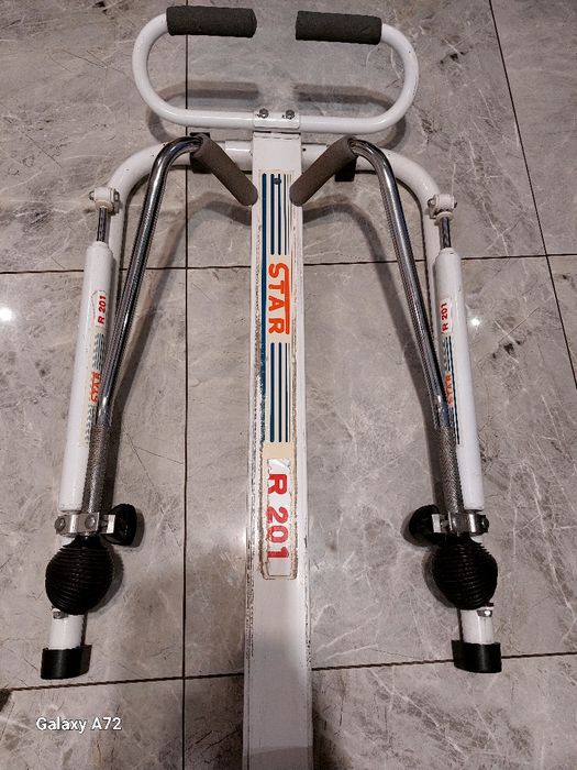 wioślarz do ćwiczeń Star R201