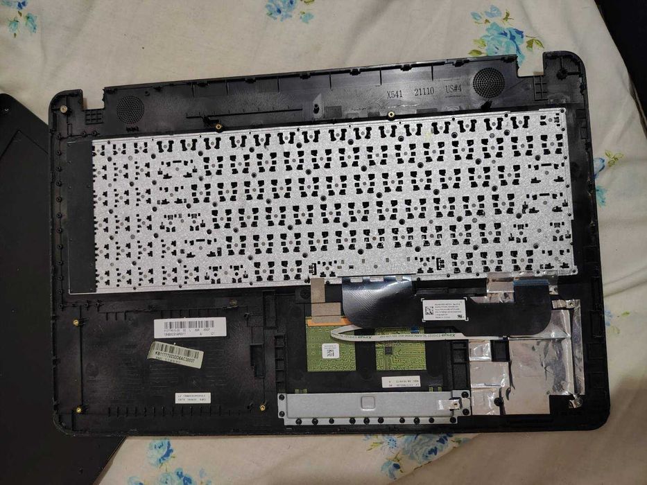 Ноутбук ASUS Z7 X541SA-XO055D неробочий на запчастини