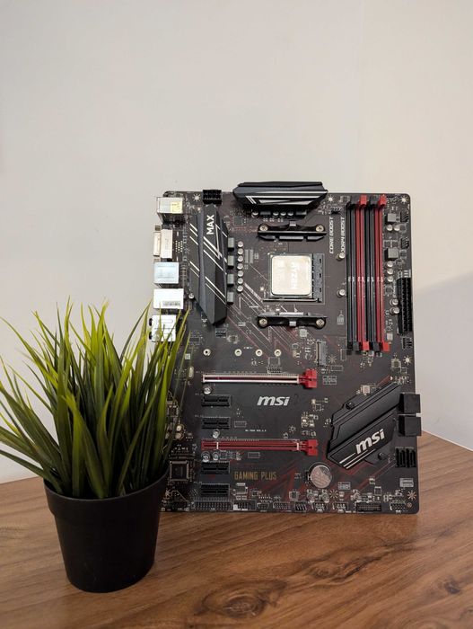 płytę główną MSI B450 Gaming Plus w standardzie ATX + R3 1200Af + FAN