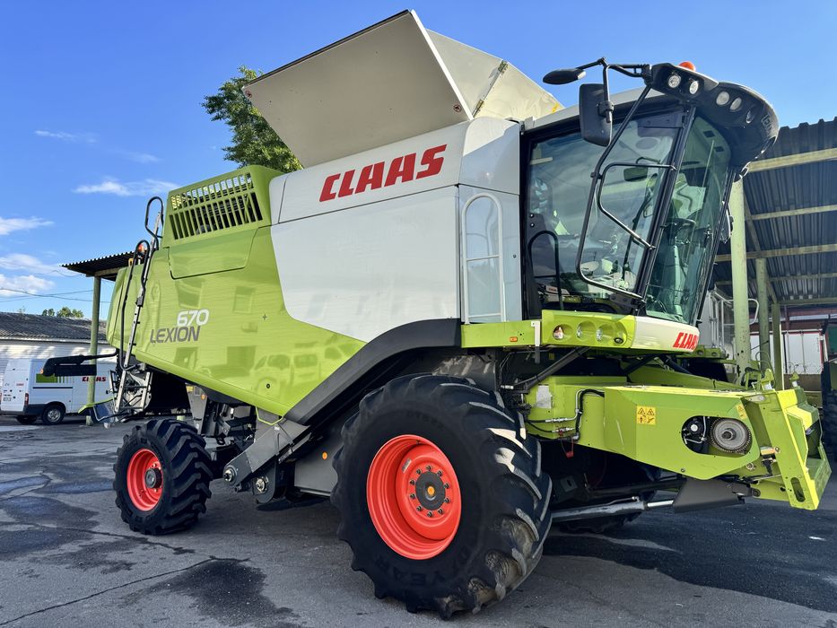 Комбайн Claas Lexion 670