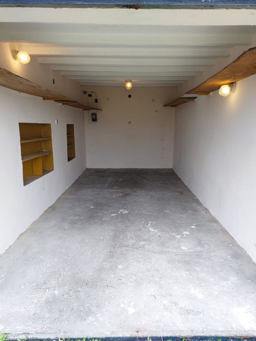 Wynajmę garaż ul Gliniana Oleśnica