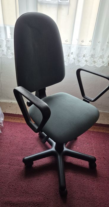 Fotel obrotowy biurkowy