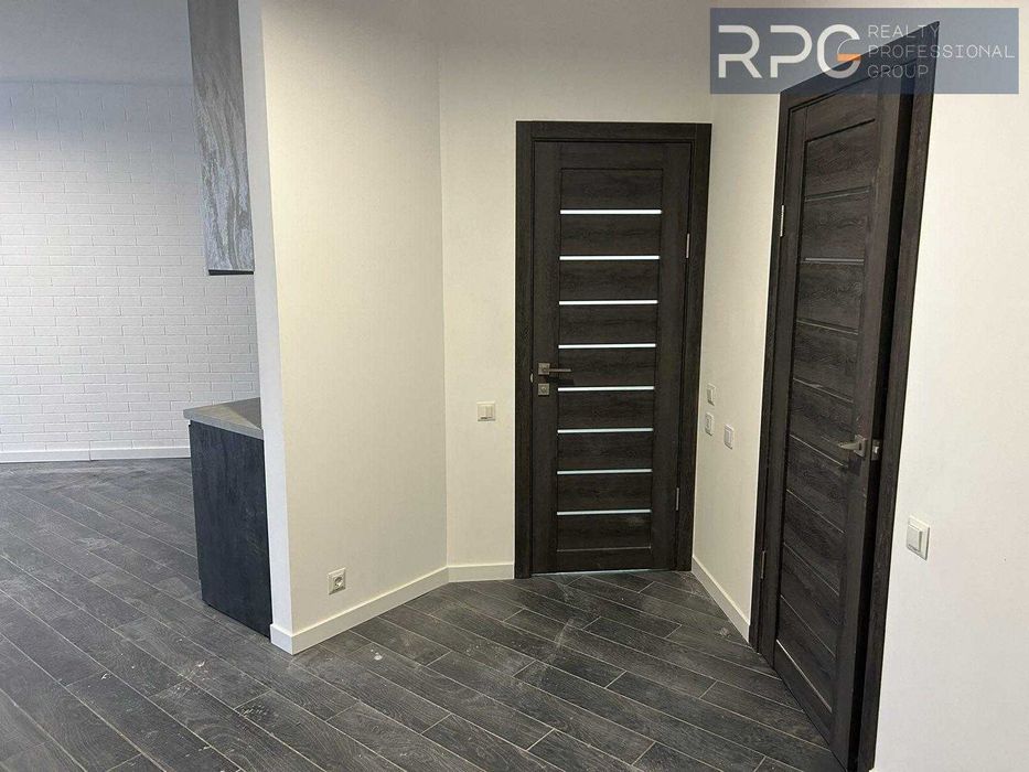 Продаж 1-к квартири в ЖК Русанівська Гавань 62 кв.м з ремонтом