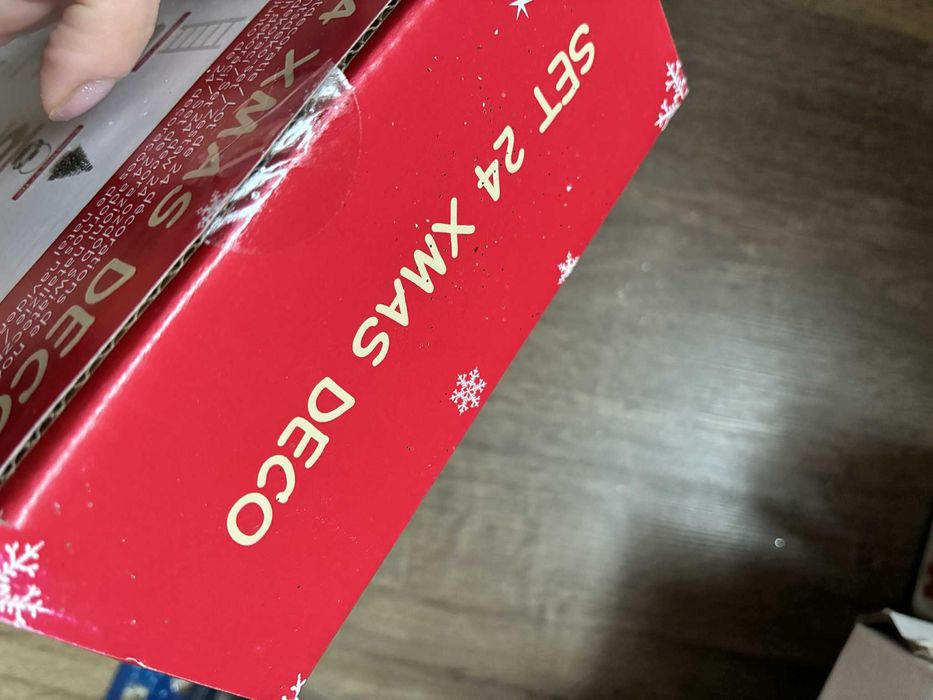 Zestaw 24 ozdób świątecznych