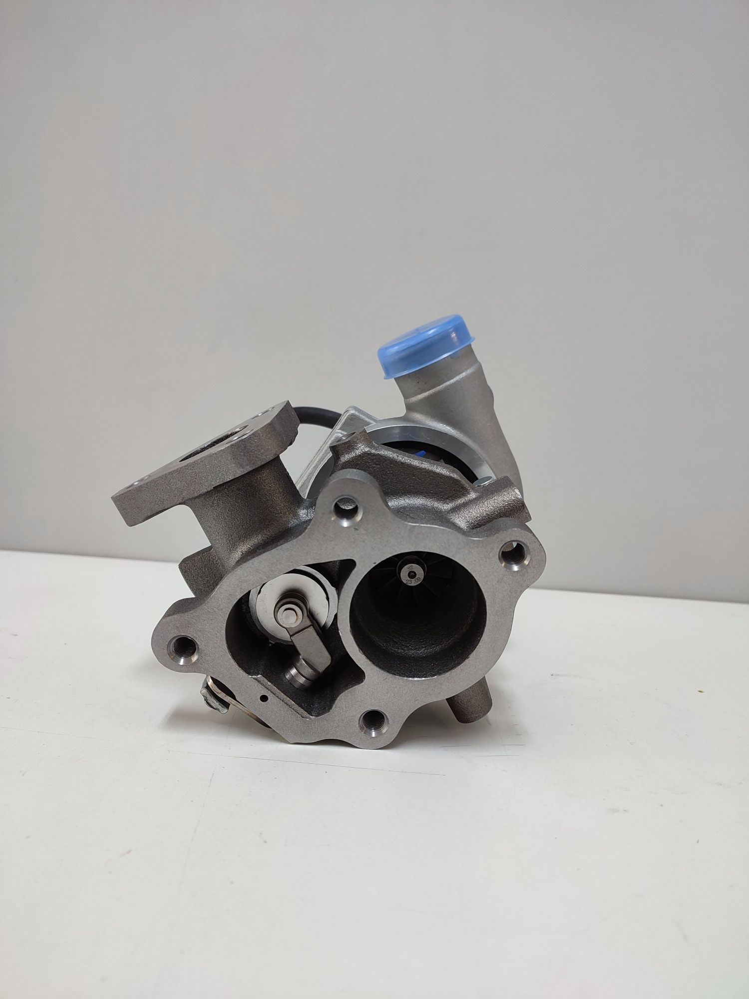 Turbo novo para Mitsubishi Canter FE531 motor 4M40