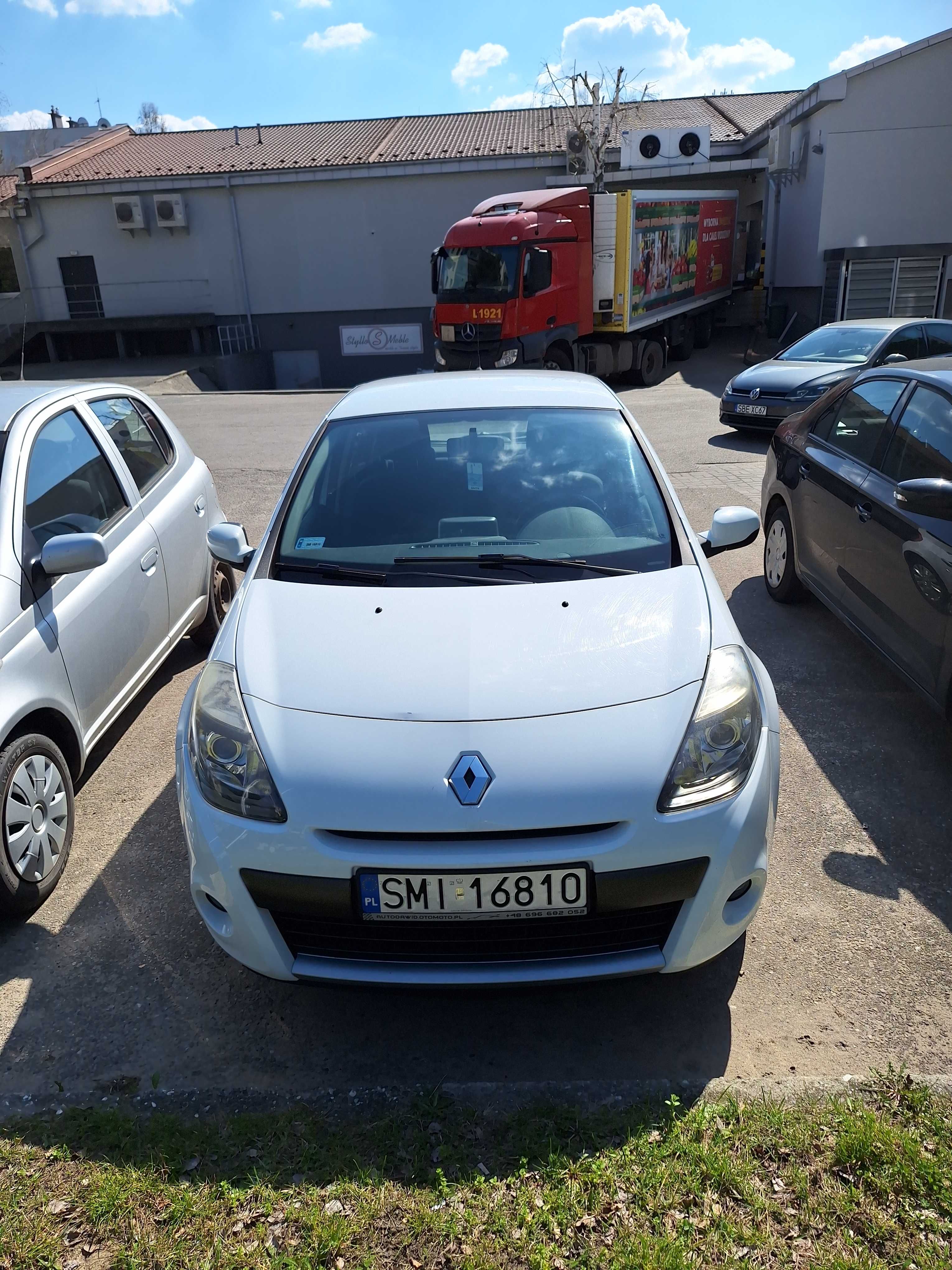 Sprzedam renault clio 1.2 benzyna