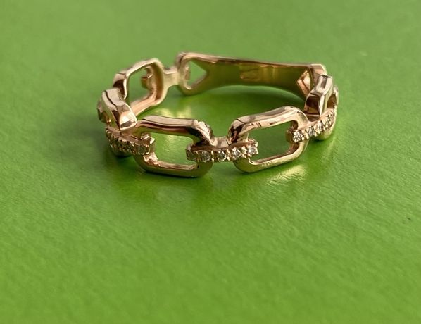 Золотое кольцо (каблучка) с бриллиантами (діамантами)