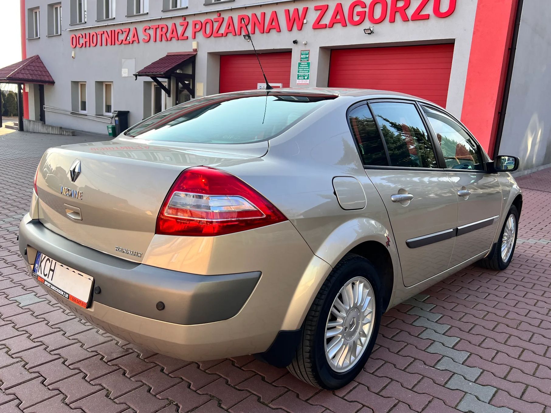 Renault Megane PRIVILEGE~1.6i_112ps~KlimaTronik~PDC~GrzaneFotele~SerwisASO~NowyRozrzą