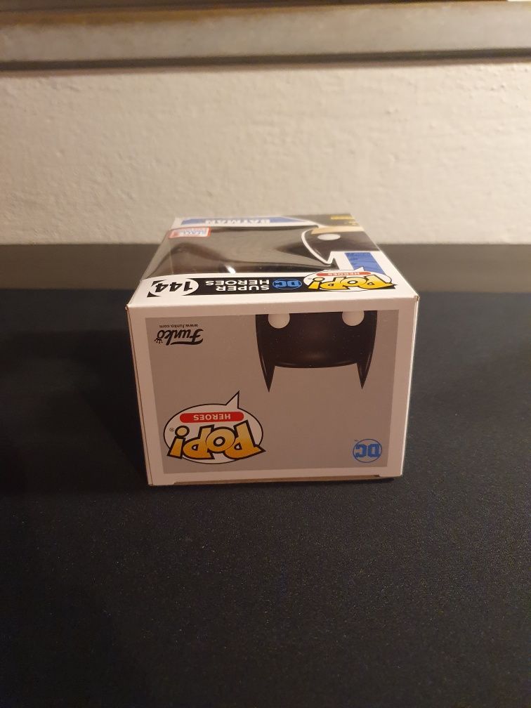 Funko pop batman black chrome