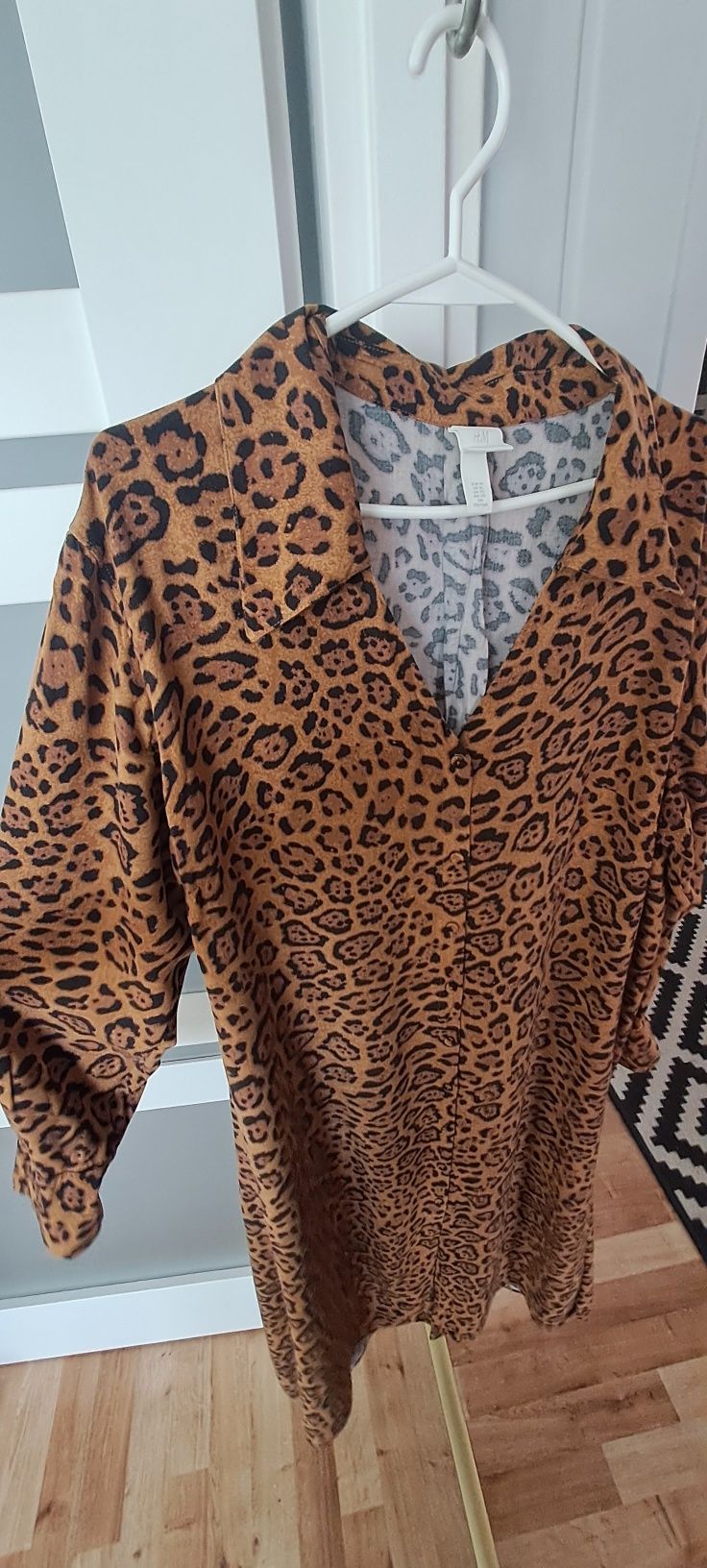 Sukienka szmizjerka w panterkę H&M XL
